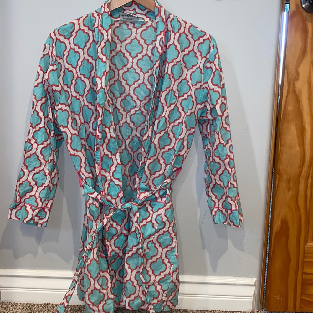 Malaise Bay short robe
